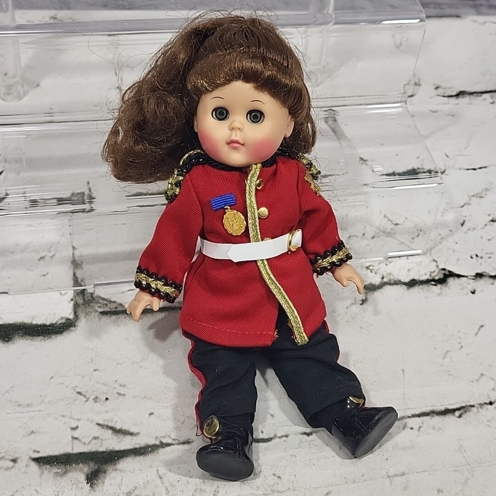 Vogue Ginny Doll England Dolls Of World Collection Soldier Red 8" Missing Hat